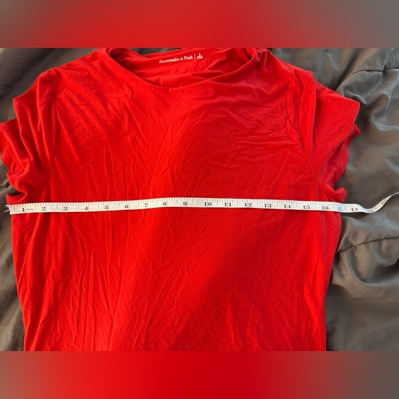 Abercrombie & Fitch Women’s Seamless Red Buttery Soft Form Fitting Size L - Picture 5 of 5